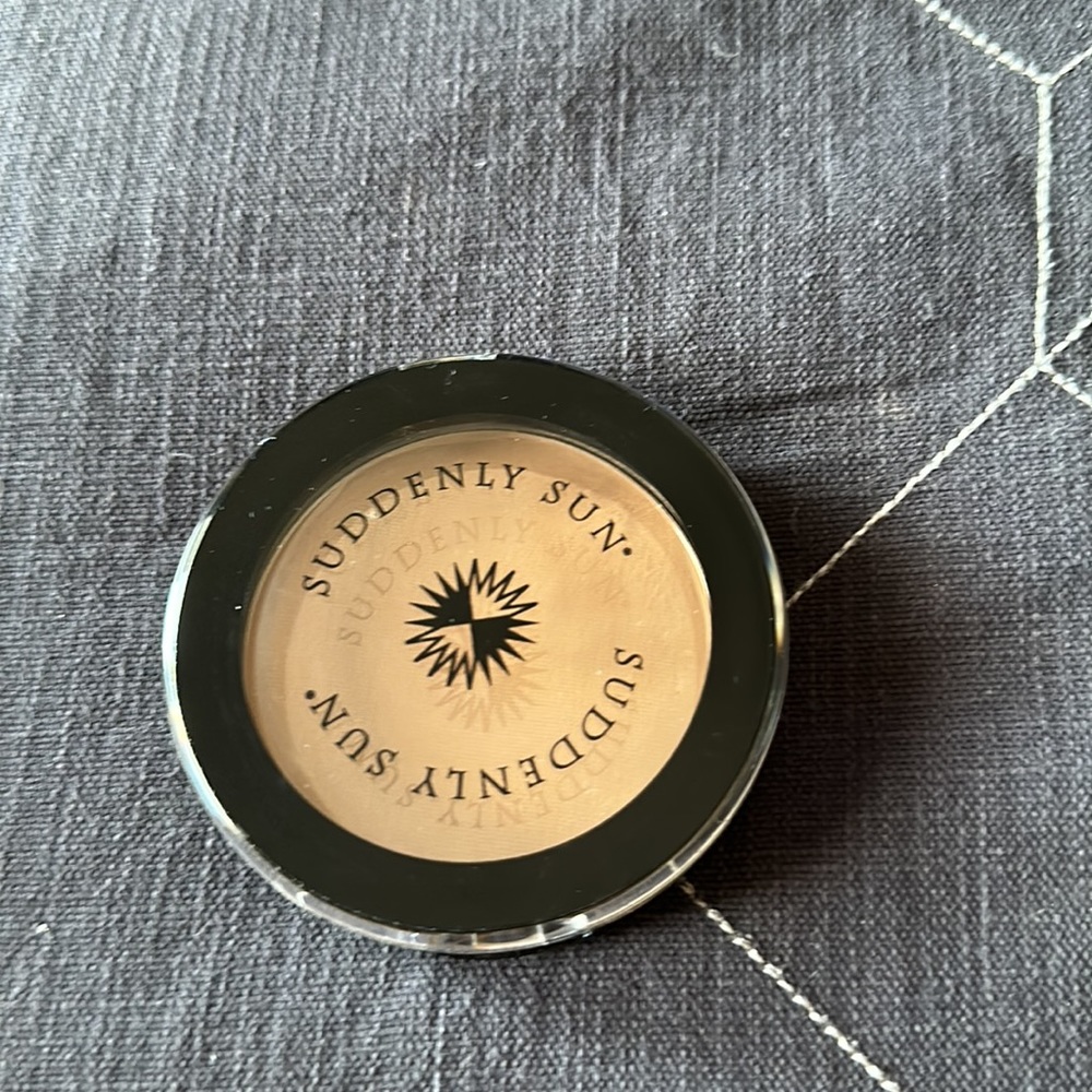 California Tan new Bronzer Powder - Picture 6 of 7